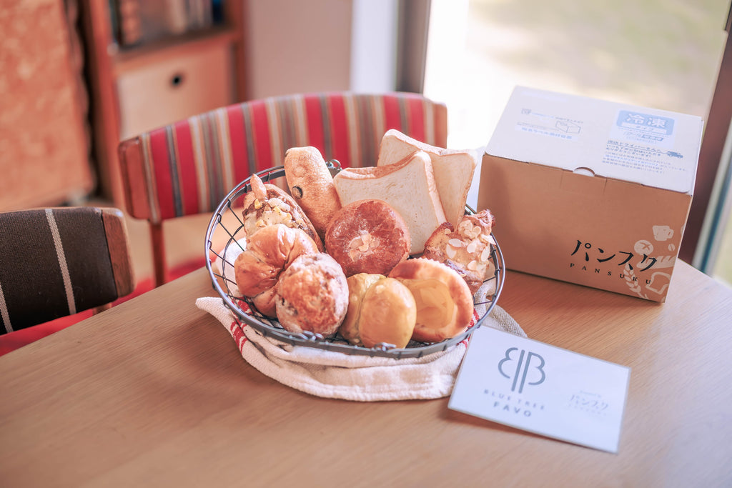 パンスクの箱と届いたパン