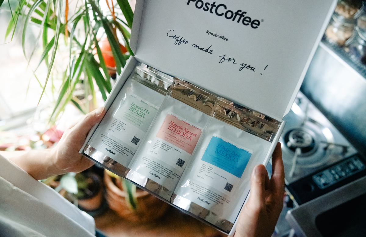PostCoffeeのサブスクで届く箱と3種類のコーヒー